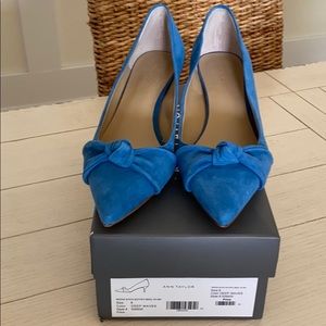 Ann Taylor kitten heel pumps